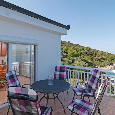 2 Bedroom Awesome Apartment In Drvenik Veliki Exterior photo